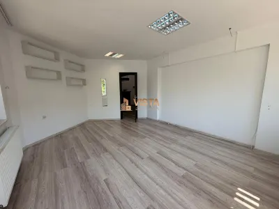 Spatiu comercial, 95 mp, Tractorul, Brasov - foto 2