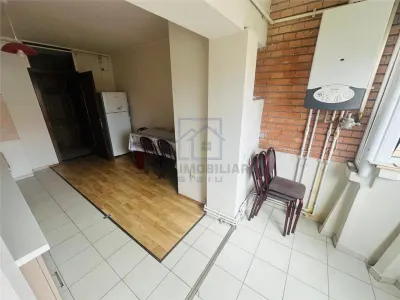 Apartament de vanzare in Sibiu - 3 camere, decomandat, cu balcon, Central - foto 4