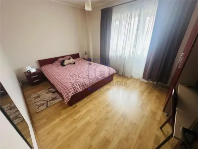 Apartament de vanzare in Sibiu - 3 camere, decomandat, cu balcon, Central - foto 5