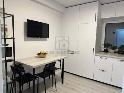Apartament de vanzare in Sibiu - 3 camere, decomandat, cu balcon si pivnita,  Bd. Mihai Viteazu - foto 9