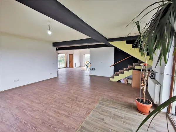 Casă 8 camere Moșnița Nouă - poza 25