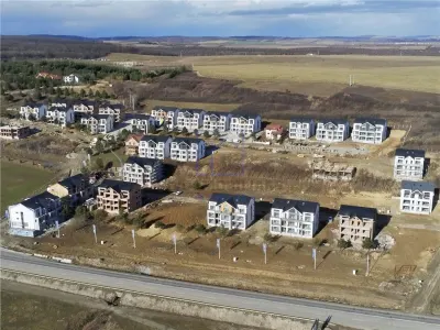 Teren de vanzare in Sibiu - cu autorizatie 1 bloc, drum amenajat si utilitati - foto 3