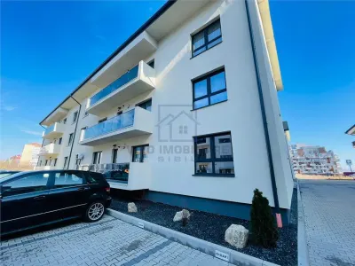 Apartament de vanzare in Sibiu - 3 camere, cu balcon, etaj intermediar - foto 1