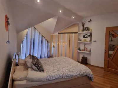 Vila eleganta, zona Bunloc, in Sacele, Brasov - foto 17