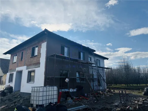 Casă 4 camere Sibiu - poza 1