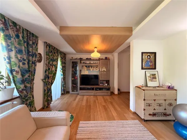 Casă 9 camere Brașov - poza 25