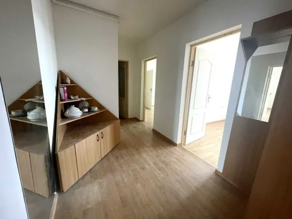 Apartament 3 camere Brașov - poza 1