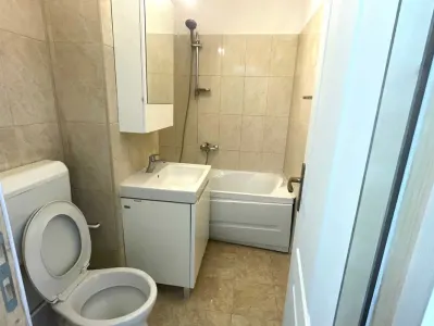3 camere decomandat | 60 mp + logie | Etaj intermediar | Calea Bucuresti - foto 7