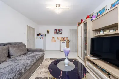 Apartament 3 camere | Renovat | Centrala proprie | Sacele - foto 3