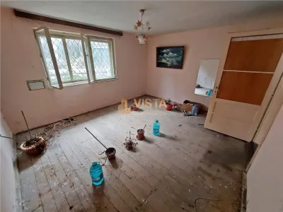 Corp de casa de renovat (duplex), Centrul Civic, Brasov - Brasov