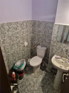 Decomandat 3 Camere 2 Bai 2 Balcoane Zona  Aradului - foto 19