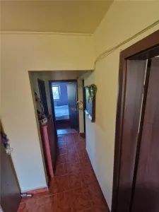 Decomandat 3 Camere 2 Bai 2 Balcoane Zona  Aradului - foto 9
