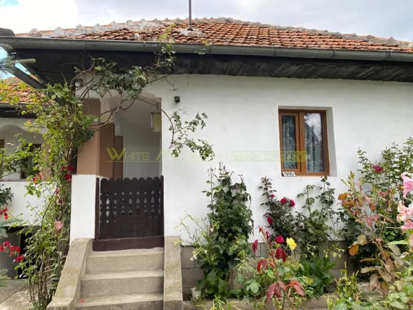 Casă 5 camere Traisteni - poza 1