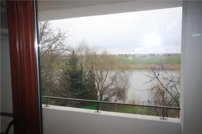 Vila 8 camere, inchiriere lunga durata, lac Balotesti - foto 18