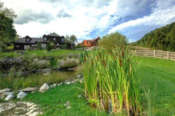 Casă 10 camere Pestera - poza 1