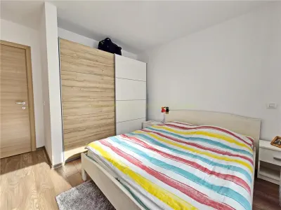 Apartament doua camere si boxa de vanzare in Top City Tractorul - foto 2