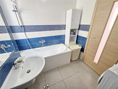 Apartament doua camere si boxa de vanzare in Top City Tractorul - foto 14