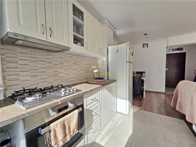 Apartament doua camere si boxa de vanzare in Top City Tractorul - foto 6