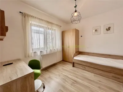 Apartament 3 camere mobilat, decomandat | Sanpetru | Parcare - foto 4