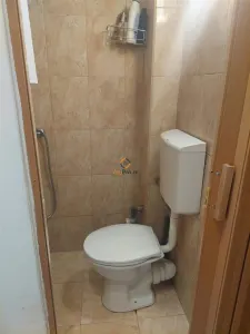 Garsoniera etaj 3 Zona Buziasului - foto 6