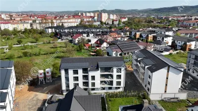 De vanzare apartament cu 3 camere decomandate si etaj 1 zona Selimbar/Vasile Aaron - foto 3