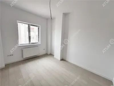 Comision 0! Apartament cu 3 camere decomandate 84 mp debara si balcon de vanzare in zona Rahovei din Sibiu - Sibiu