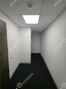 De inchiriat spatiu comercial generos situat pe Calea Dumbravii in Sibiu - foto 4