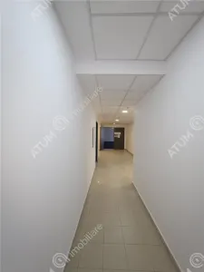 De inchiriat spatiu comercial generos situat pe Calea Dumbravi iin Sibiu - foto 4