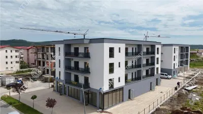 Apartament la cheie cu 3 camere 2 bai 2 balcoane si loc parcare amplasat la etajul 2 in zona Pictor Brana din Selimbar - foto 4