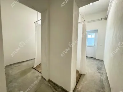Spatiu comercial de vanzare de 380 mp utili in zona Terezian din Sibiu - foto 13