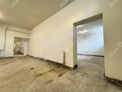 Spatiu comercial de vanzare de 380 mp utili in zona Terezian din Sibiu - foto 16