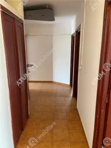 De vanzare apartament cu 2 camere decomandate din zona Terezian Sibiu - foto 10