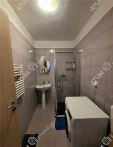 Apartament de vanzare cu 2 camere balcon si loc privat de parcare in zona Calea Surii Mici din Sibiu - foto 7