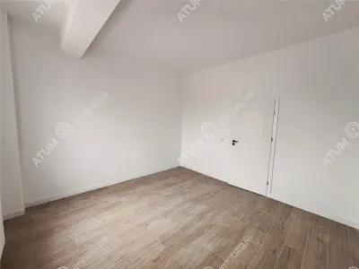 Apartament cu 2 camere decomandate 64 mp si 2 balcoane de vanzare in zona Rahovei din Sibiu - foto 4