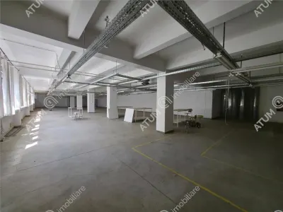 De inchiriat spatiu comercial generos potrivit pentru afaceri in zona Centrala Sibiu - foto 2