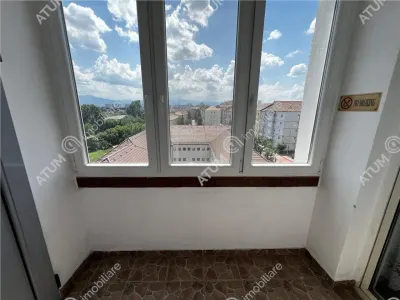 De vanzare apartament renovat cu 3 camere de 71 mp la etaj interemdiar zona Vasile Aaron din Sibiu - foto 10