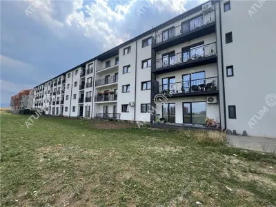 De vanzare apartament cu 2 camere decomandate si balcon etaj 2 zona Doamna Stanca - foto 2