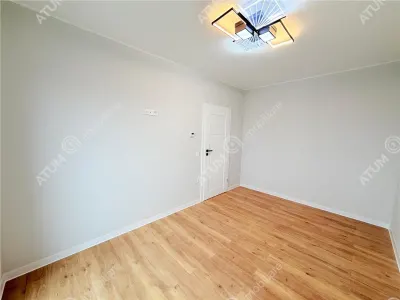 De vanzare apartament la cheie cu 2 camere 44 mp utili zona Pictor Brana din Selimbar - foto 5
