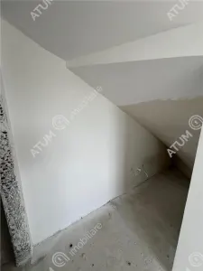 Casa de vanzare cu 3 camere 2 bai si curte libera de 170 mp situata in zona Calea Cisnadiei din Sibiu - foto 20