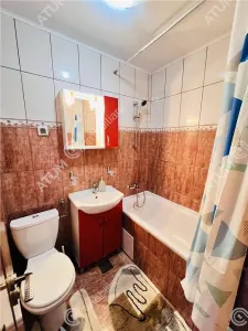 Apartament de inchiriat cu 3 camere balcon situat in zona Vasile Aaron din Sibiu - foto 8