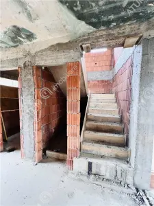 Casa de vanzare cu 4 camere 2 bai balcon teren 230 mp situat in Selimbar - foto 24