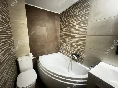 De vanzare apartament 3 camere 2 balcoane etaj intermediar zona Doamna Stanca - foto 11