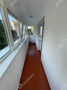 De inchiriat apartament cu 3 camere decomandate si 2 balcoane din zona centrala din Sibiu - foto 14