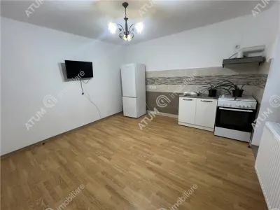 De vanzare casa renovata de 3 camere cu 2 pivnite si teren de  242 mp zona Calea Dumbravii - foto 19