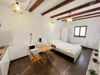 De vanzare 2 apartamente la casa in zona ultracentrala in Sibiu - foto 2