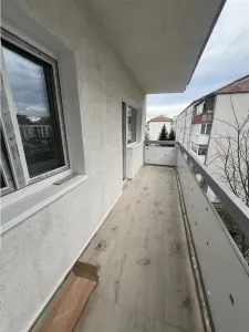 De vanzare apartament complet renovat cu 2 camere decomandate si balcon zona Rahovei Sibiu - foto 9