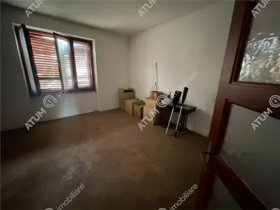 De vanzare casa cu 5 camere si 900 mp teren in zona parcul Sub Arini din Sibiu - foto 5