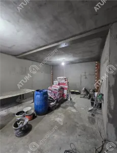 Casa individuala cu 4 camere si curte libera 340 de mp in orasul Cisnadie din Sibiu - foto 5