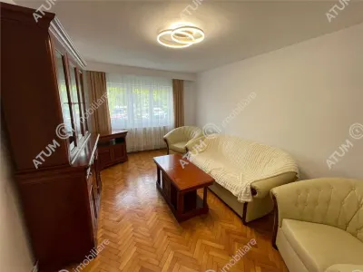De inchiriat apartament cu 3 camere decomandate in zona Vasile Aaron din Sibiu - foto 1
