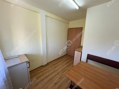 Apartament de inchiriat la casa cu 2 camere situat in Sibiu zona Calea Dumbravii - foto 6